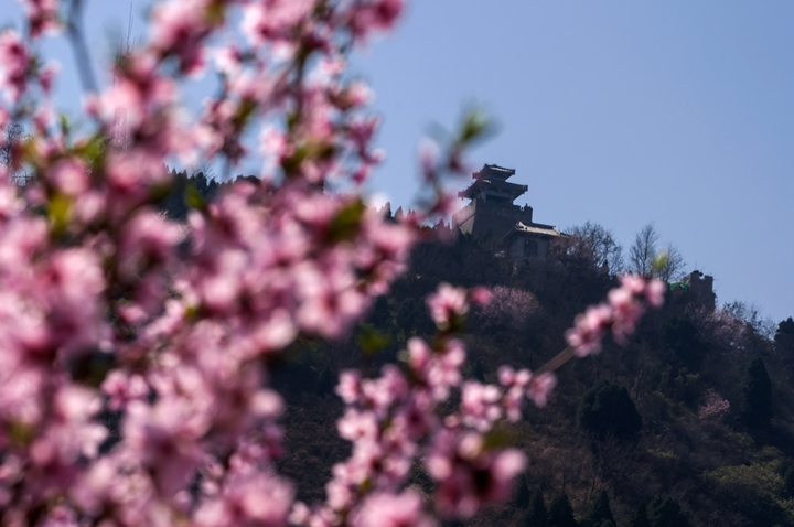 华清宫 烽火台远景.jpg