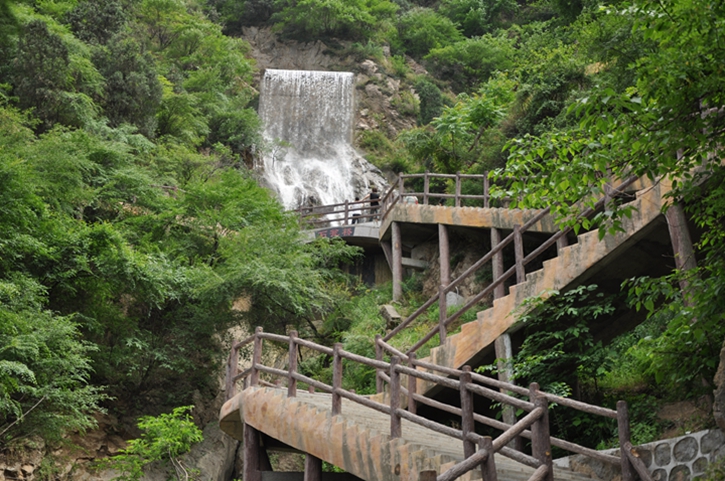 华清宫·骊山·石瓮谷.jpg