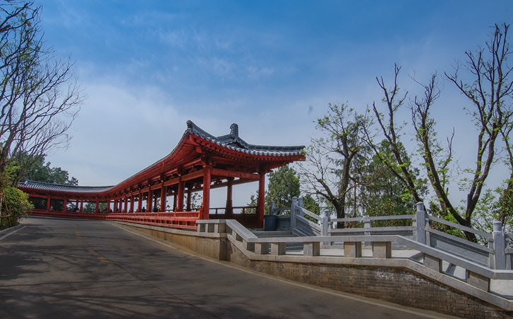 华清宫-骊山公路.jpg